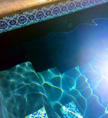 Lori 2 pool tile Closeup of a Waterline pool tile