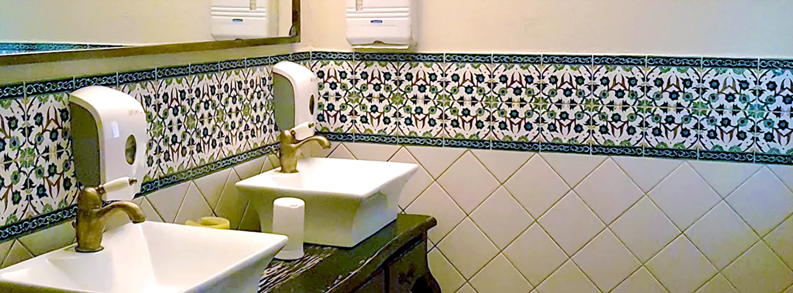 Decorative Tiles in a bathroom
