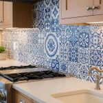 blue-white-kitchen-backsplash