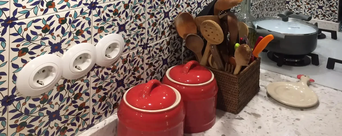 white-kitchen-with-blue-tiles