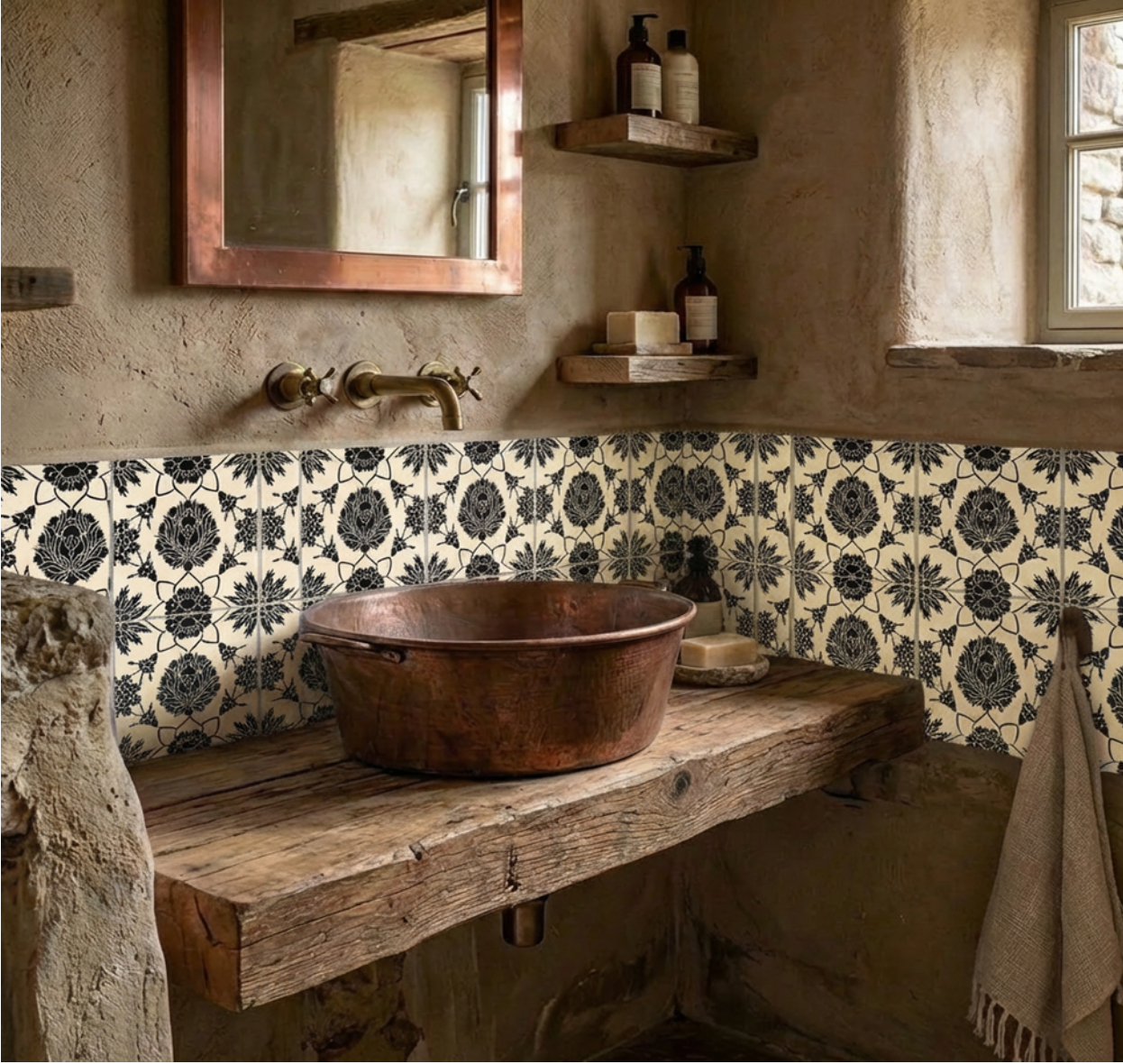 black-and-white-tiles-bathroom